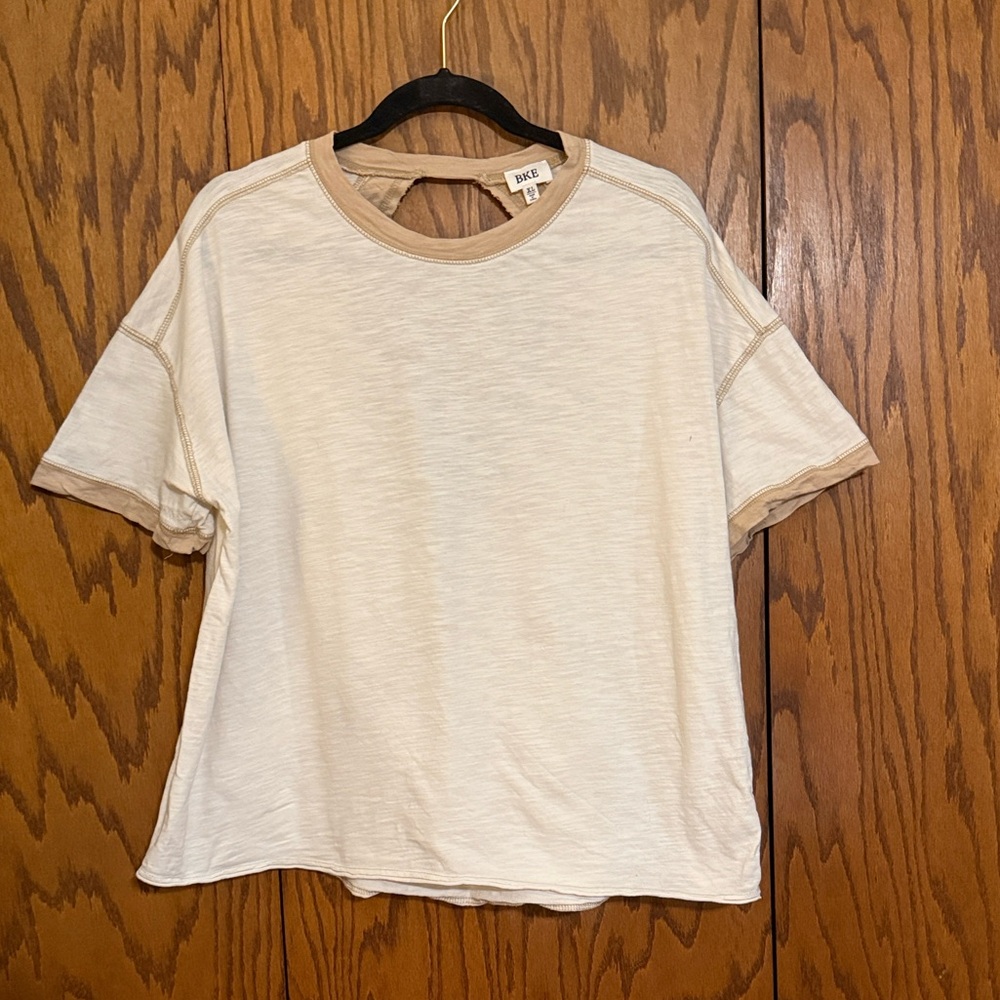 BKE Cream Cutout Back Short Sleeve Top Women’s XL